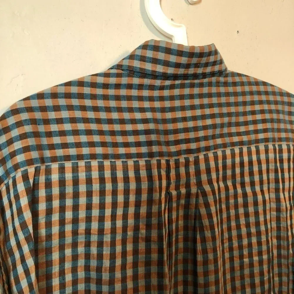 Ermenegildo Zegna linen button down shirt.
